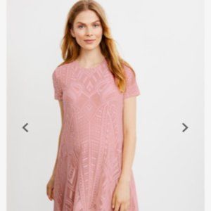 BCBGMAXAZRIA Lace Short Sleeve Maternity Dress